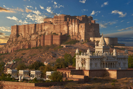 Mehrangarh 堡和贾斯万特旺达陵墓