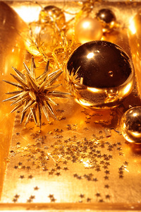 金色圣诞装饰碗
