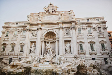 罗马中心的许愿喷泉景观