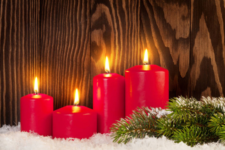 圣诞蜡烛和枞树