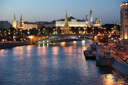 俄罗斯莫斯科莫斯科莫斯克瓦河桥和k的夜景