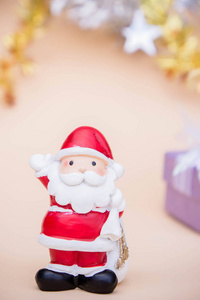 圣诞老人娃娃圣诞背景和礼品盒和复制 spac