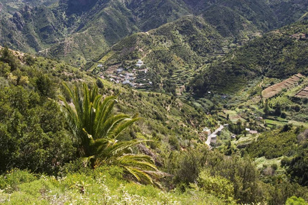 Vallehermoso 拉戈梅拉, 夏绿草山水山