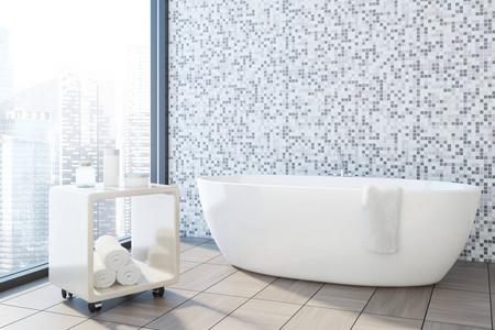 灰色瓷砖浴室角落, 白色浴缸