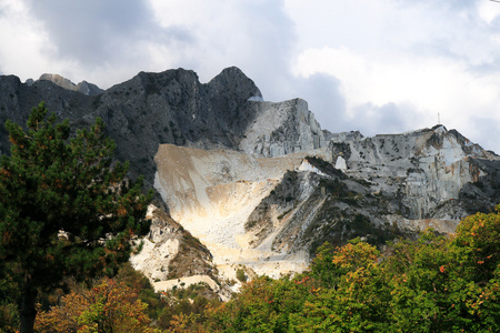 采大理石场