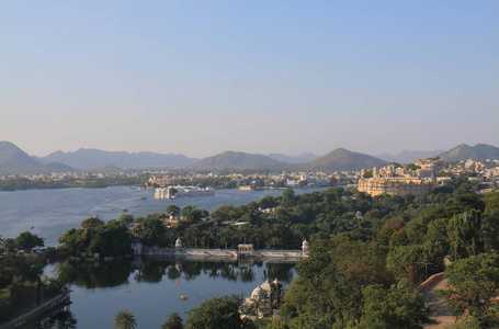 历史的湖滨建筑城市宫殿景观的印度