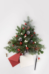 圣诞树和信件