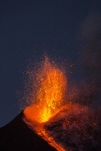 西西里岛的埃特纳火山火山喷发