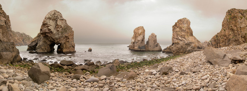 卡波达罗卡的巨石海滩
