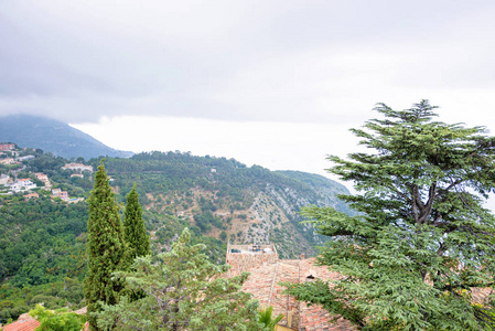 日光雾景至 Eze, 蔚蓝海岸, 与中世纪的浩村