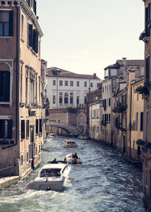 威尼斯运河当地水上出租车