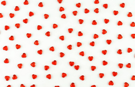情人节背景与红色的心在白色背景
