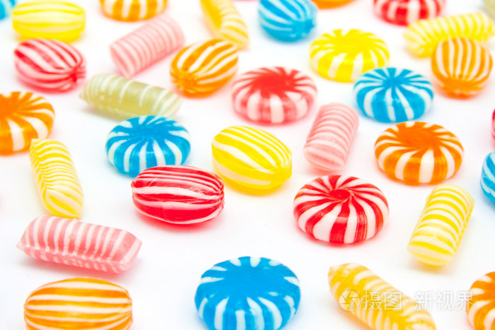 结晶糖( candy的名词复数 ) 冰糖  美>糖果 巧克力