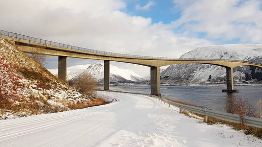 挪威雪路美景