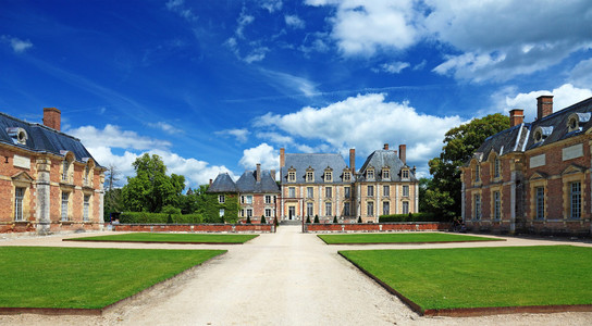 全景视图的旧法国欧洲贵族豪宅