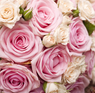 粉红色玫瑰婚礼花束