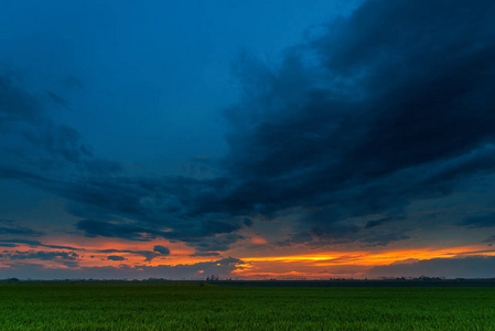 夕阳全景