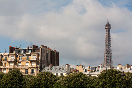 巴黎建筑和艾菲尔铁塔