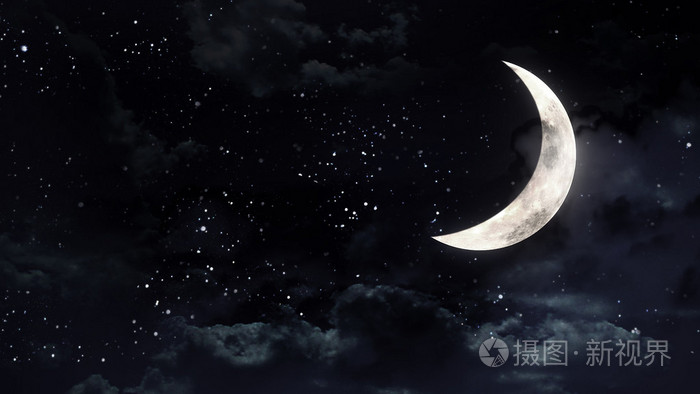 在黑暗中的神秘半个月亮