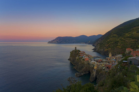 意大利五渔村 Vernazza 老村夏季景观