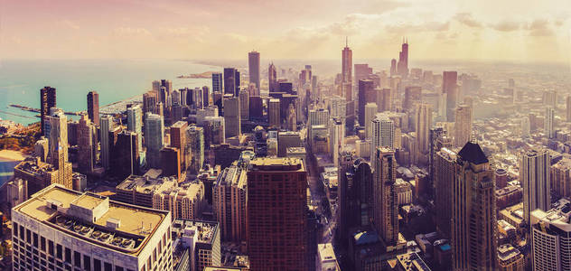 从鸟瞰图看芝加哥城市景观的全景
