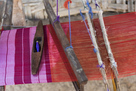 老挝织机织造面料特写图片