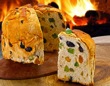 panettone 与蜜饯的特写视图