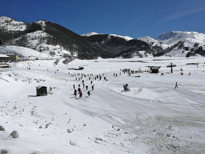 Campitello 马泰塞2018年3月8日 从滑雪斜坡上看到的高原全景