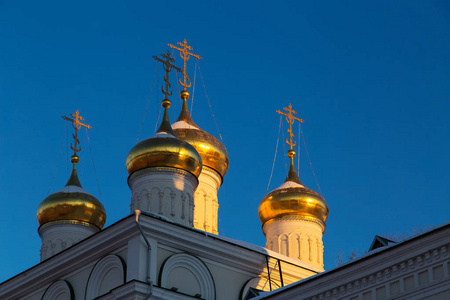 东正教基督教会在俄罗斯下诺夫哥罗德哥罗德城市冬季日落