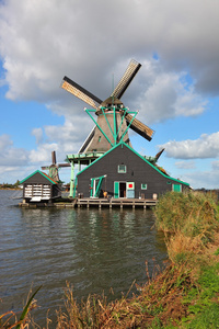 在荷兰村老风车