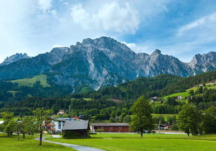 阿尔卑斯山夏村