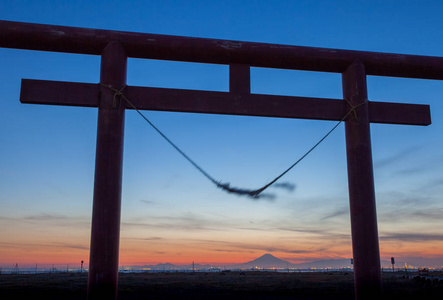 富士山与日落之海