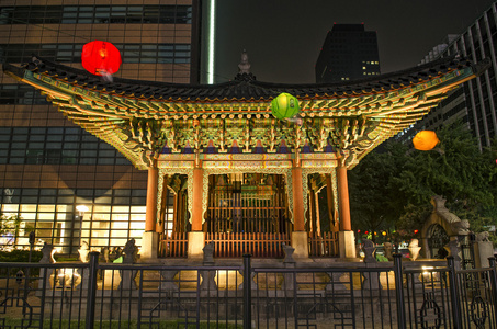 在中央首尔韩国寺