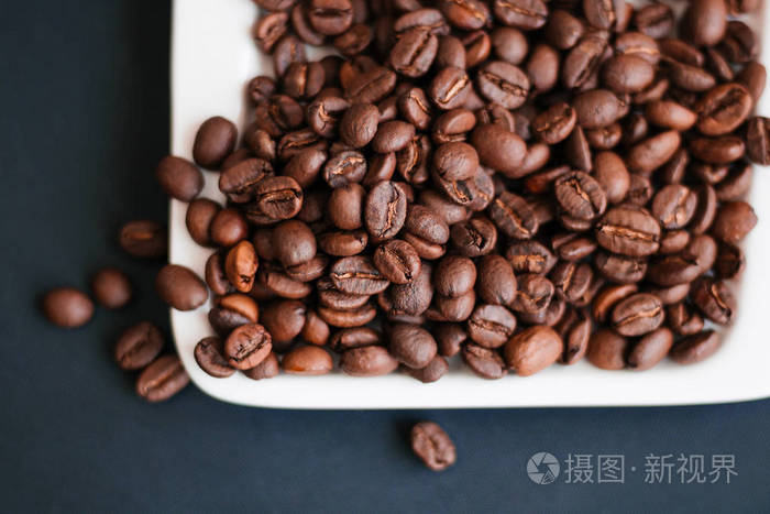 白碟咖啡豆