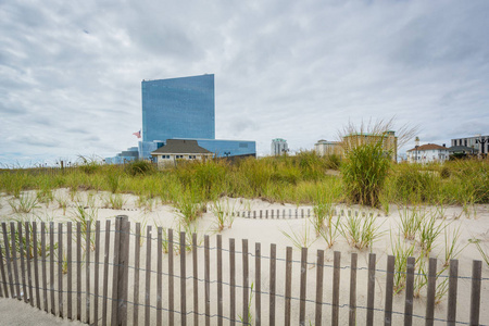 新泽西大西洋城的沙丘与现代建筑