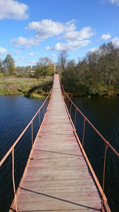 河上的桥