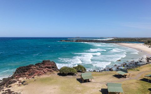 从点危险看 Duranbah 海滩和花呢河的嘴。Duranbah 海滩有澳大利亚最好的冲浪