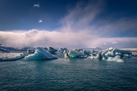 Jokulsarlon2018年5月05日 冰岛 Jokulsarlon 冰山泻湖的令人惊叹的冰块