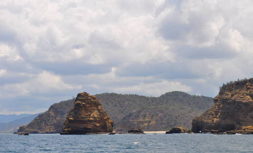 厄瓜多尔波多黎各洛佩兹湾金刚岩