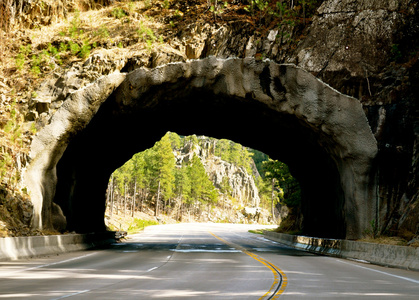 布莱克山隧道