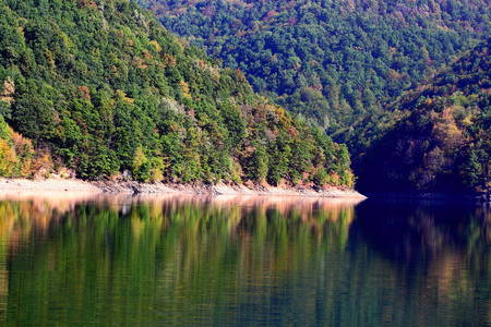 高山湖泊