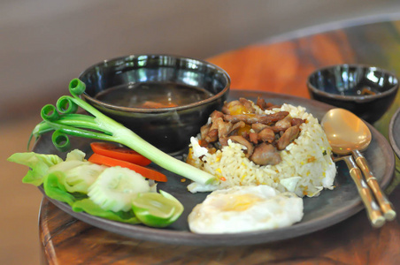 泰国菜炒肉丝饭