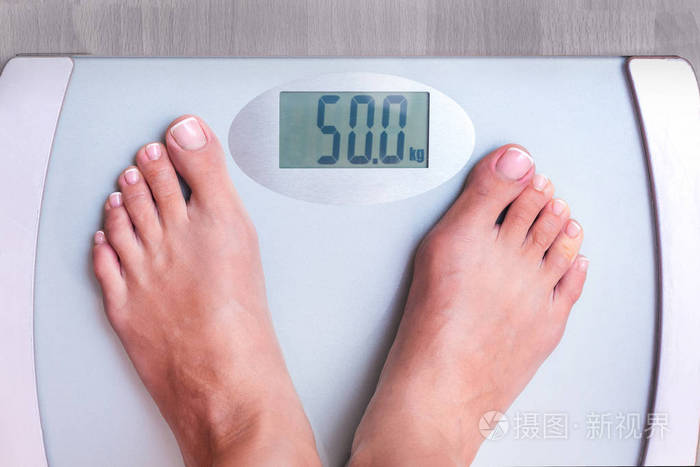 体重表明一个女人重50公斤.重量控制