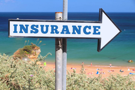 保险业务概念英文单词。海滩标志文字