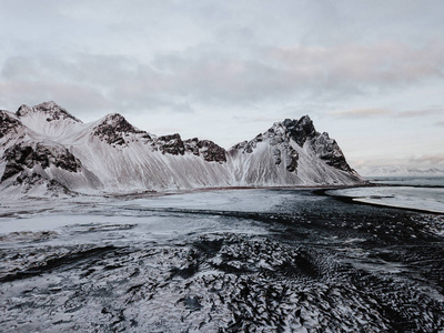 Stokksnes, 冰岛在冬天中, 覆盖在雪中