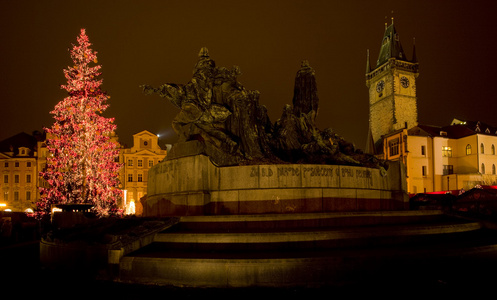 老城市广场在圣诞节时，布拉格，捷克共和国