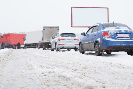 大雪覆盖的道路