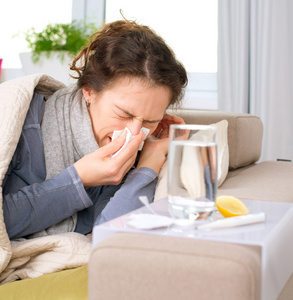 生病 woman.flu.woman 得了感冒。打喷嚏入组织