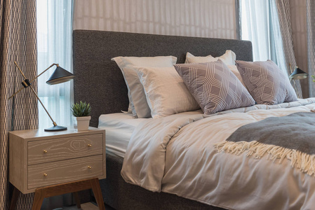 枕头上大床，室内设计理念集豪华卧室风格