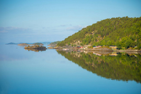朱华寿天气和蓝色水海湾, 挪威
